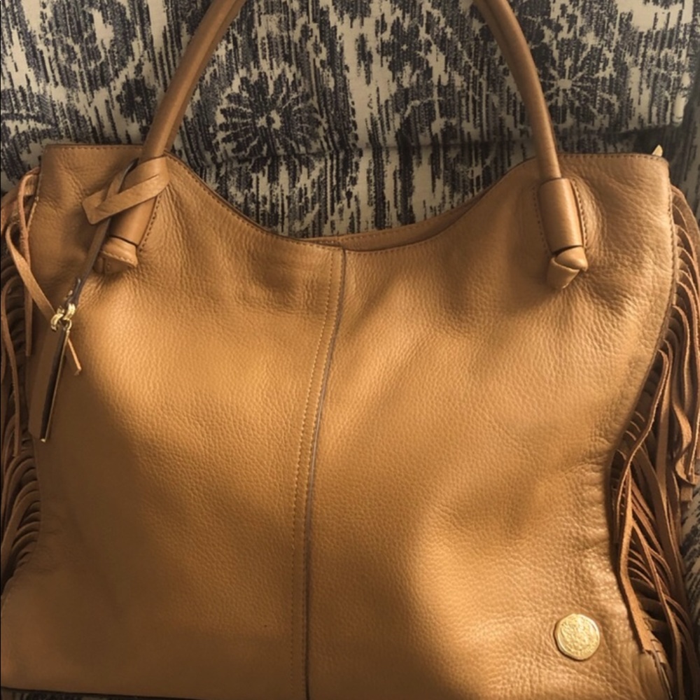 ⭐️HOST PICK⭐️Vince Camuto Leather Fringe Tote Bag